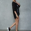 Tricou negru perforat