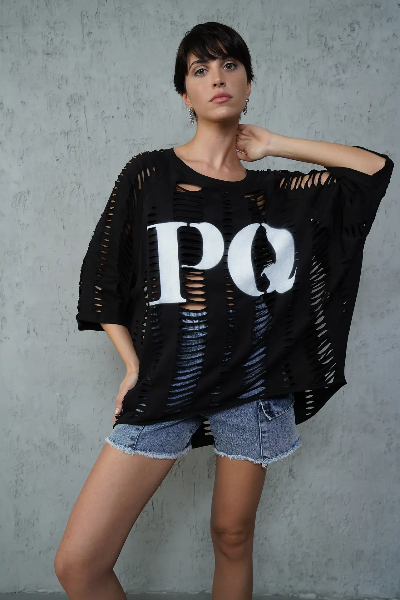 tricou perforat oversized negru damă