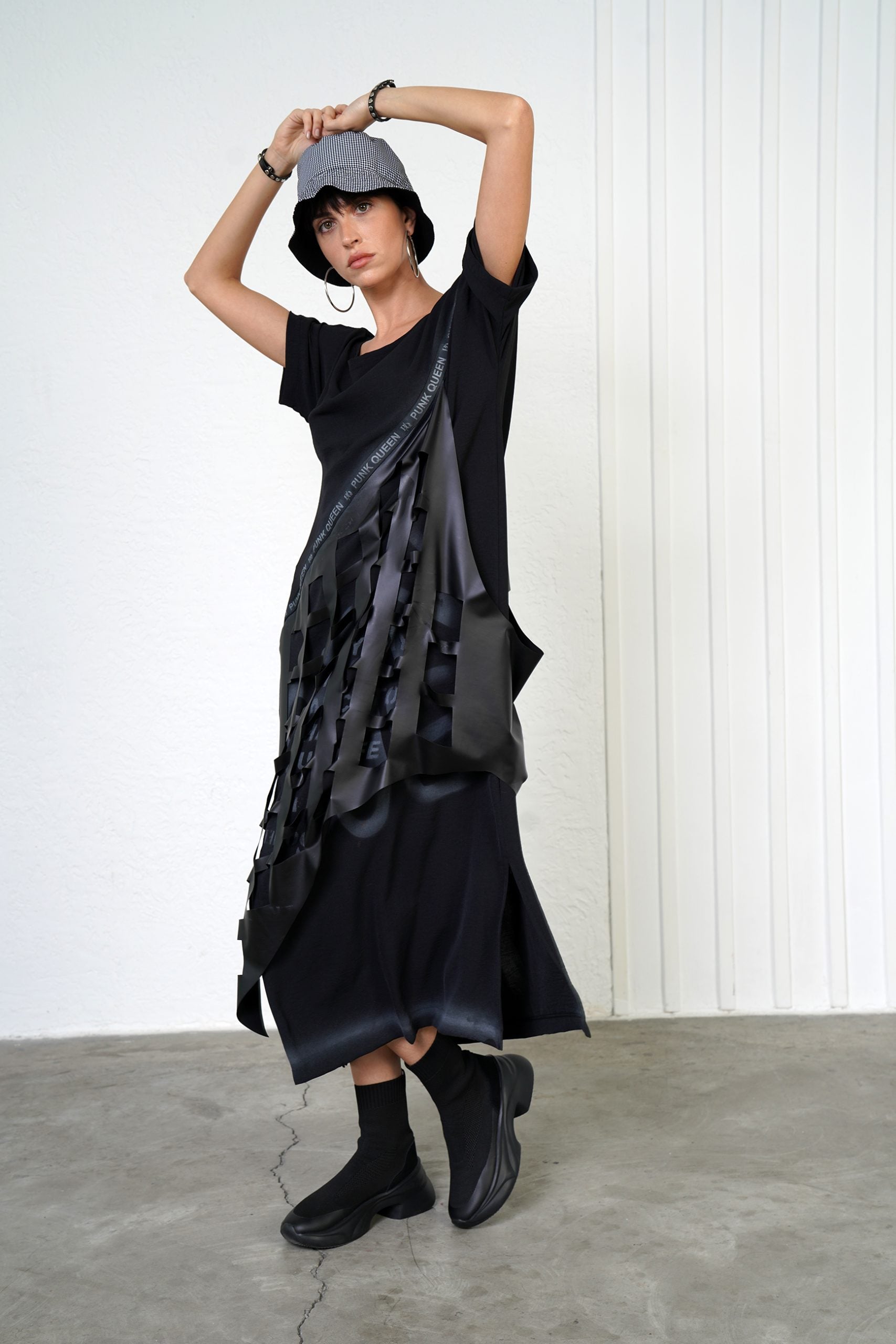 Rochie cu Franjuri Avant-Garde Neagră S
