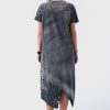 rochie cu textură vintage gri văzută din spate