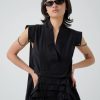 rochie cu detalii urban-elegante neagră damă
