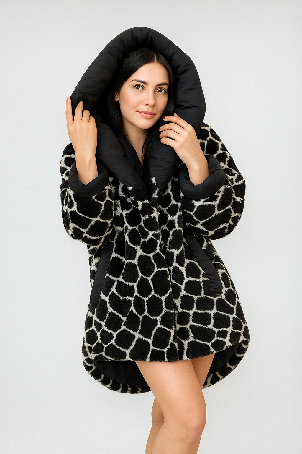Geaca cu Guler Maxi si Print Giraffe, Femei, Neagra Negru One Size (36; 38; 40)