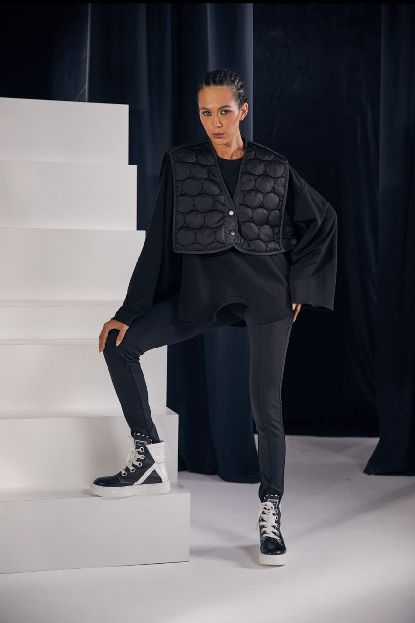Bluza Oversize cu Maneci Largi si Vestuta Matlasata, Femei, Neagra 38